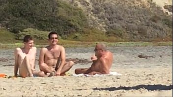 Video porno de gays em praia de nudismo