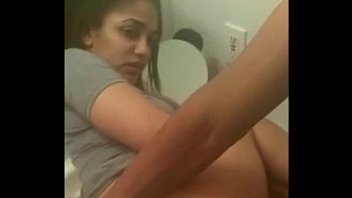 Negra no banho porno