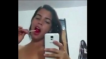 Novinha linda loira nua