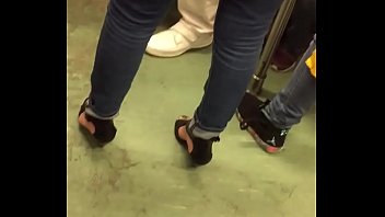 Japonesas no metrô