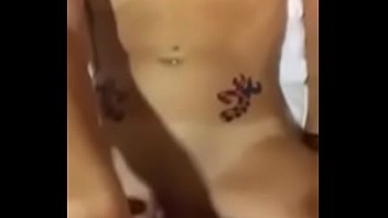 Novinho dotado com apertadinha video de sexo