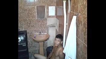 Video porno gay amador jovens pego no flagras escondido