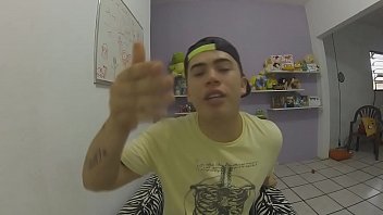 Video gay brasil moleques vendo porno