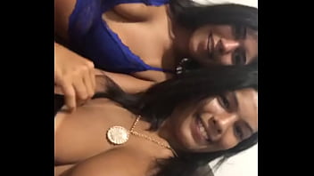 Amigas delicinha peituda