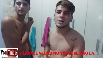 Xvideos gay batendo punheta com amigo