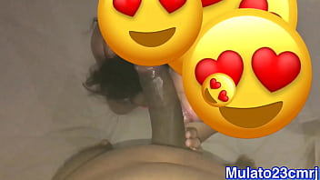 2 negao corendu e pegando a novinha porno